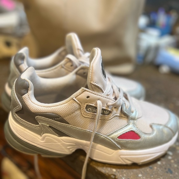 ADIDAS FALCON ORCHID💕Size 7.5 Excellent Condition close to new ! - Picture 6 of 15
